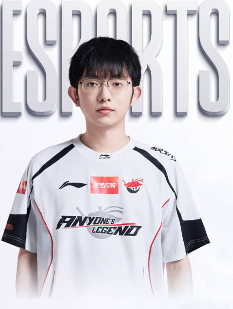 A·史密斯：不用Shams爆料 詹姆斯就是在骑士和热火二选一